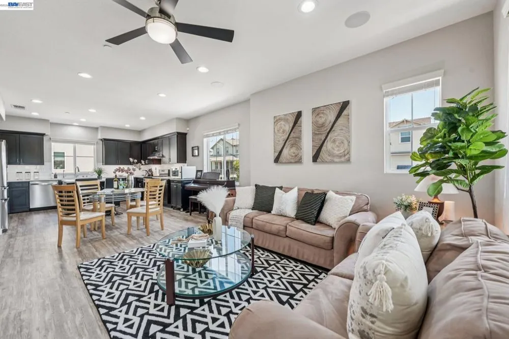 8550 Boardwalk Way Newark, CA 94560