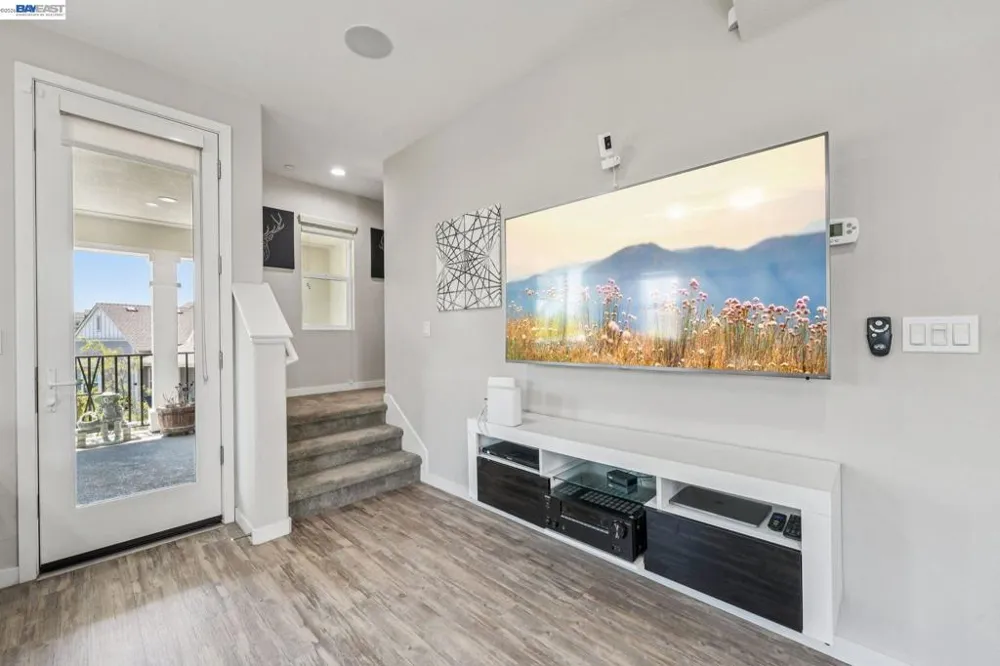 8550 Boardwalk Way Newark, CA 94560