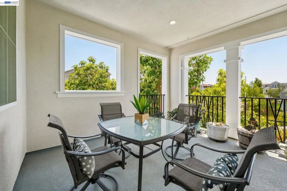 8550 Boardwalk Way Newark, CA 94560