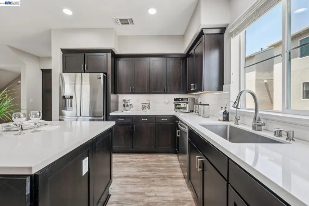 8550 Boardwalk Way Newark, CA 94560