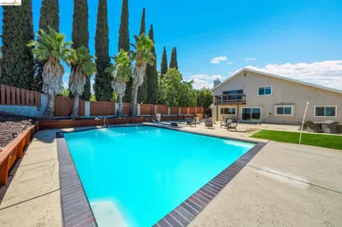 2741 Bluebell Cir