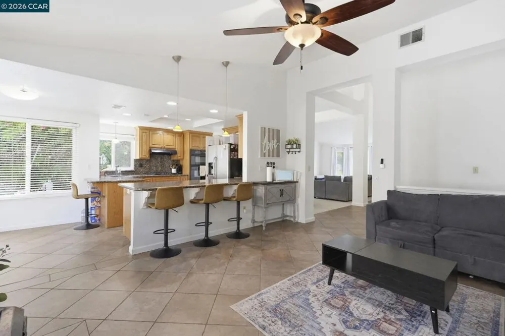 3029 Larkspur Dr Antioch, CA 94531
