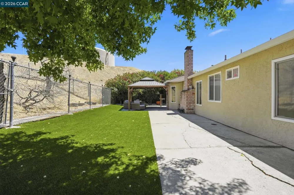 3029 Larkspur Dr Antioch, CA 94531