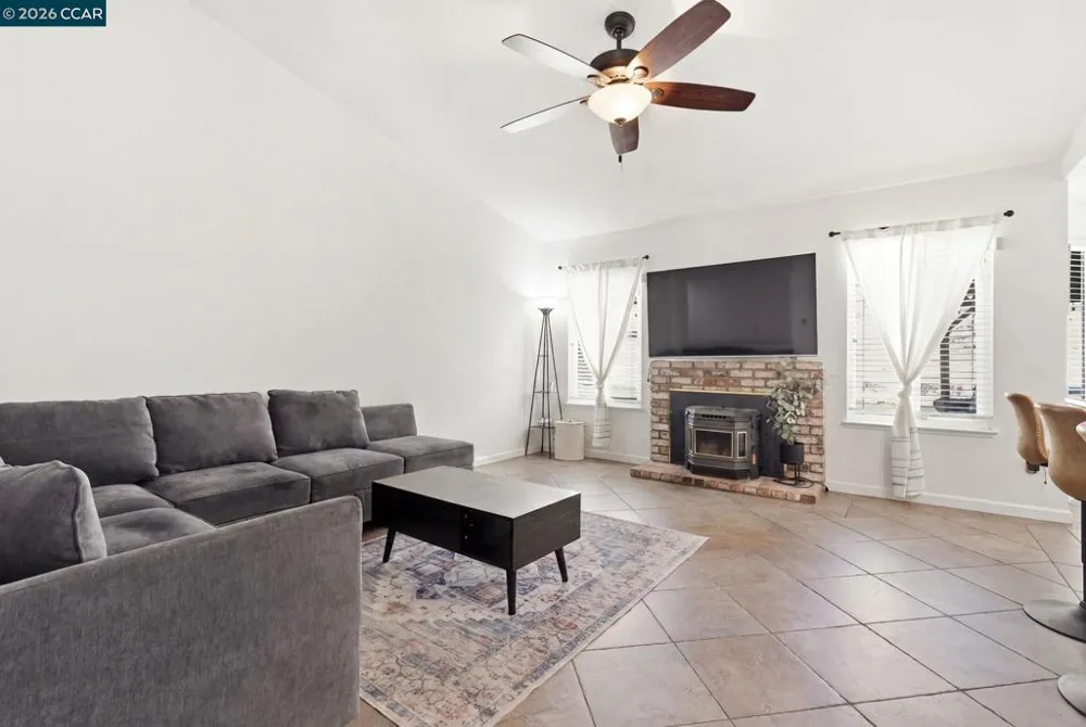 3029 Larkspur Dr Antioch, CA 94531