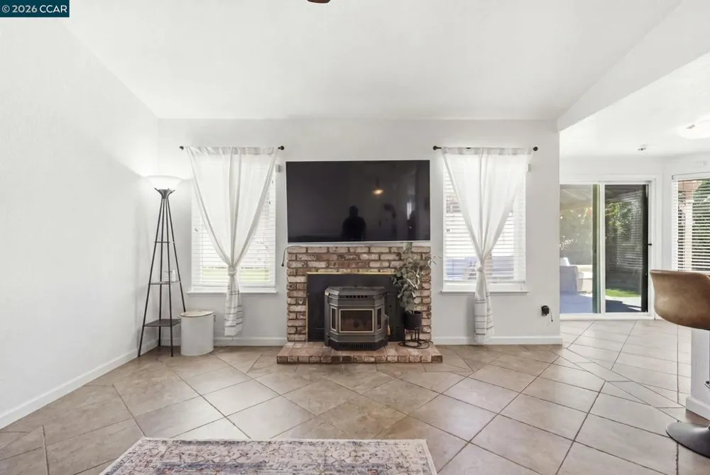 3029 Larkspur Dr Antioch, CA 94531