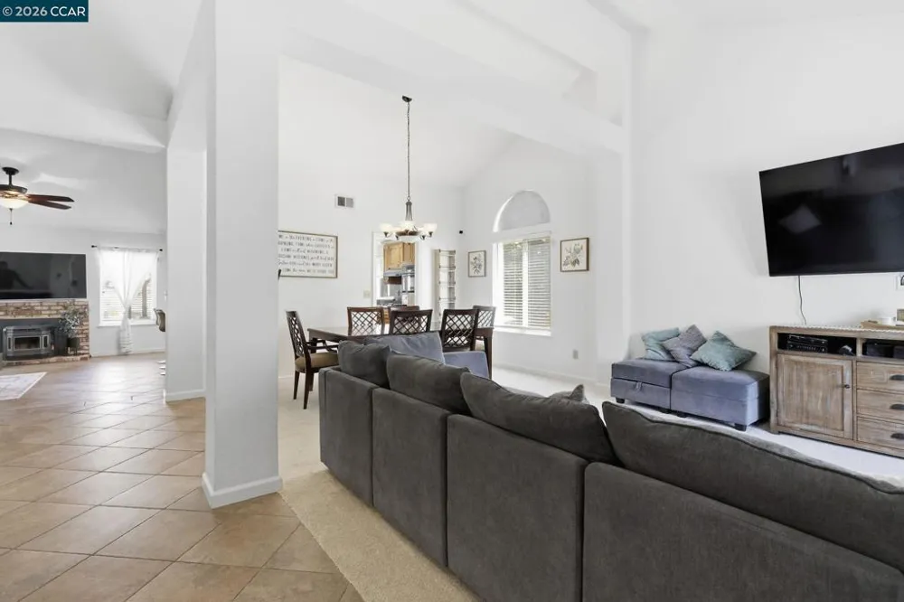 3029 Larkspur Dr Antioch, CA 94531