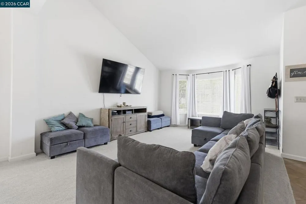 3029 Larkspur Dr Antioch, CA 94531