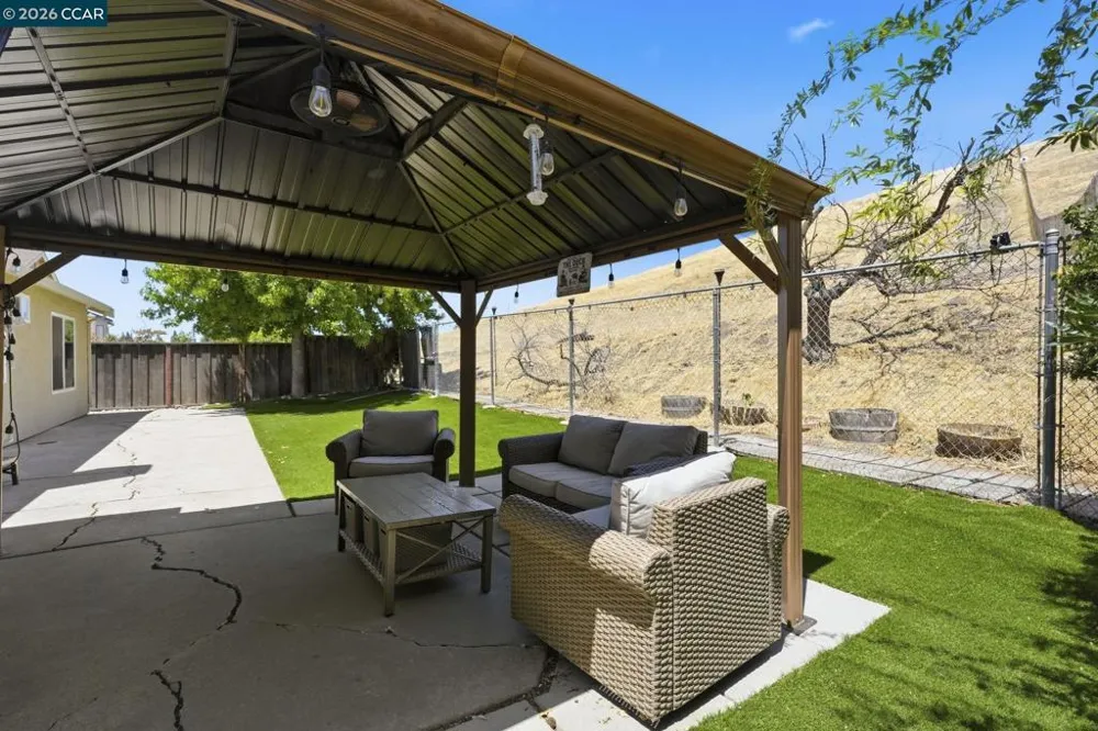 3029 Larkspur Dr Antioch, CA 94531