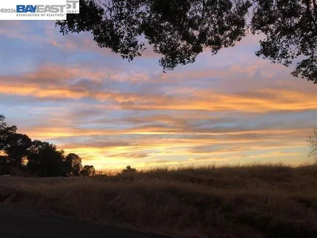 1701 Trail Ride Road Clayton, CA 94517