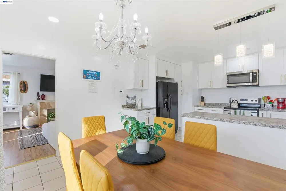 1382 Donna St Novato, CA 94947