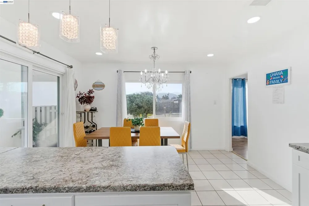 1382 Donna St Novato, CA 94947
