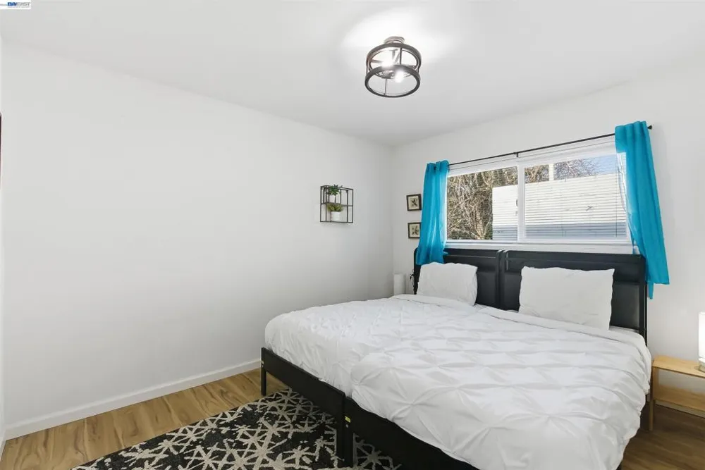 1382 Donna St Novato, CA 94947