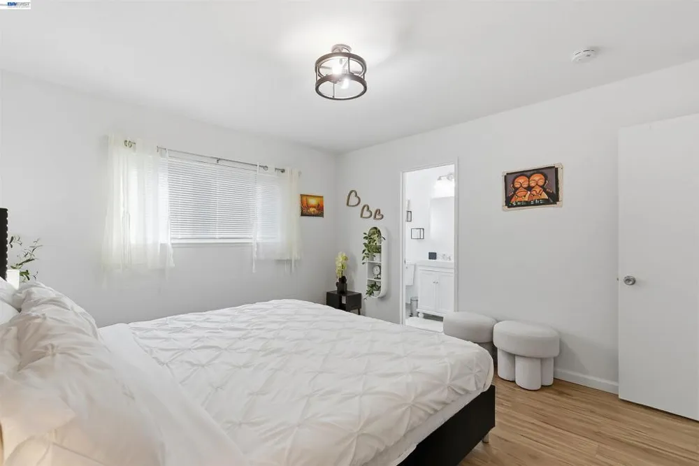 1382 Donna St Novato, CA 94947