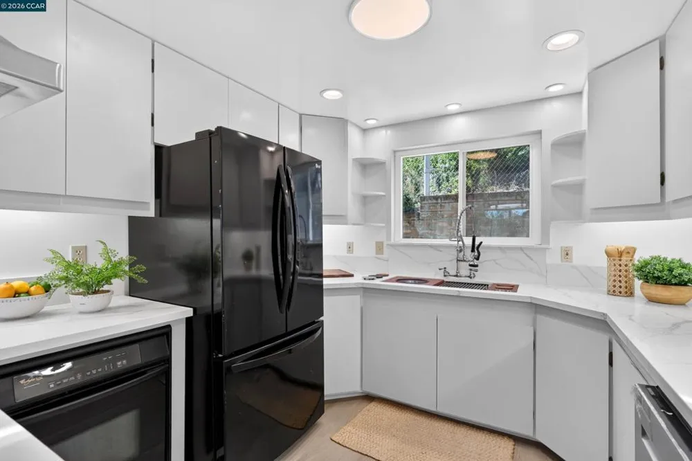 748 3rd Ave. Pinole, CA 94564