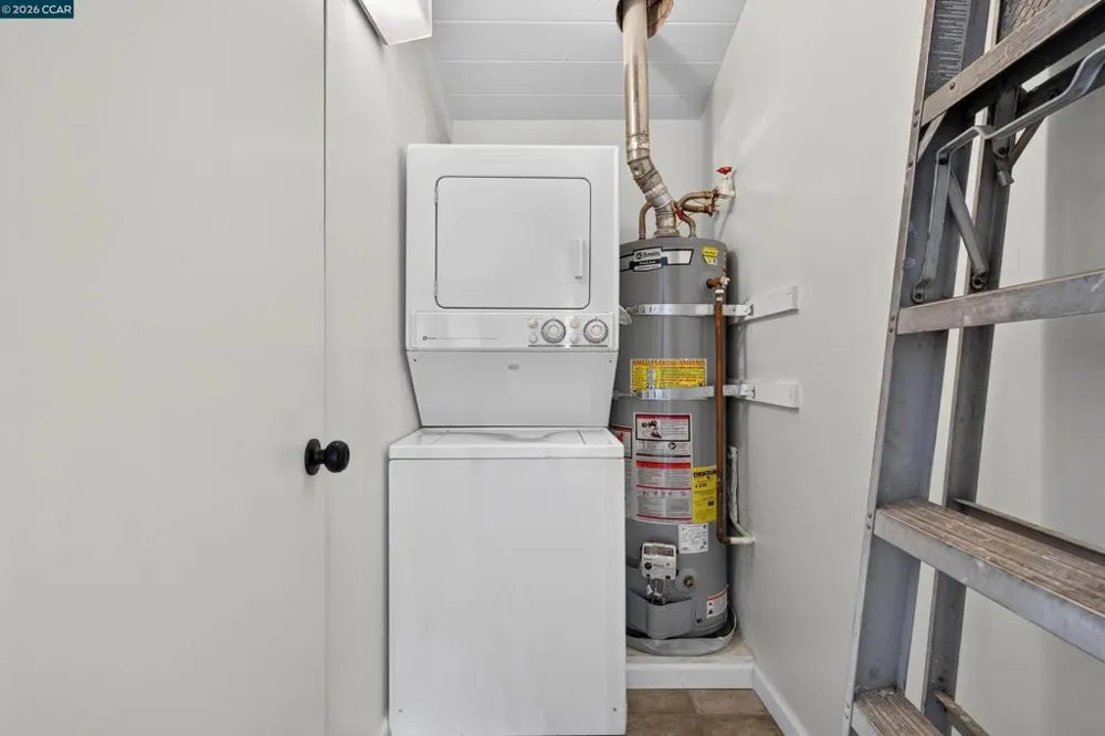 748 3rd Ave. Pinole, CA 94564