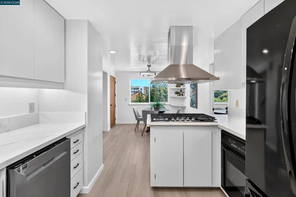 748 3rd Ave. Pinole, CA 94564