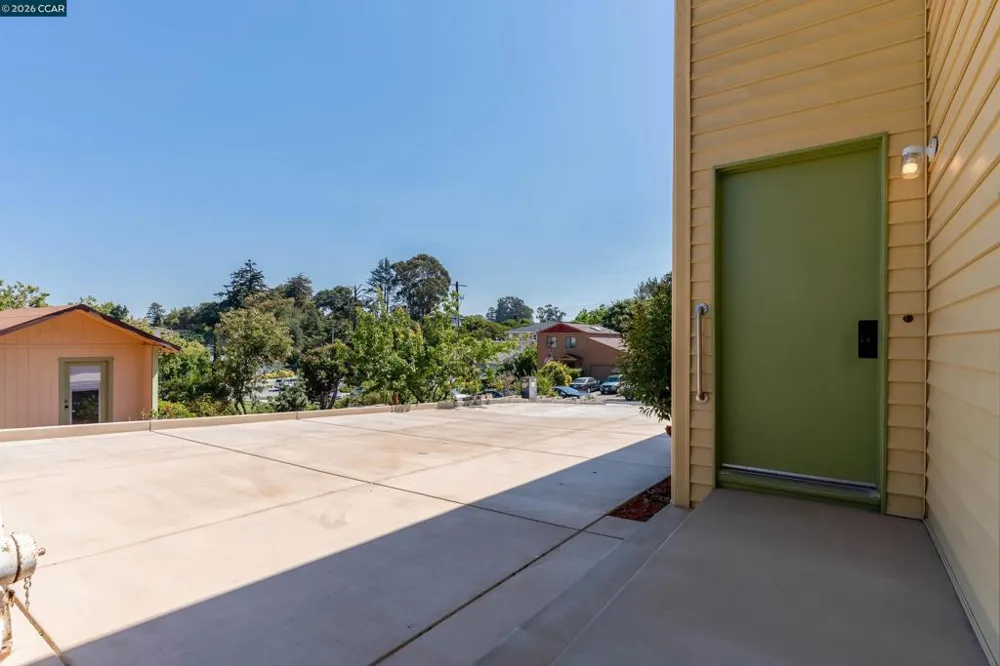 748 3rd Ave. Pinole, CA 94564