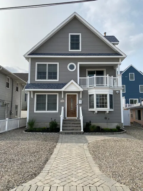 219 3rd Avenue