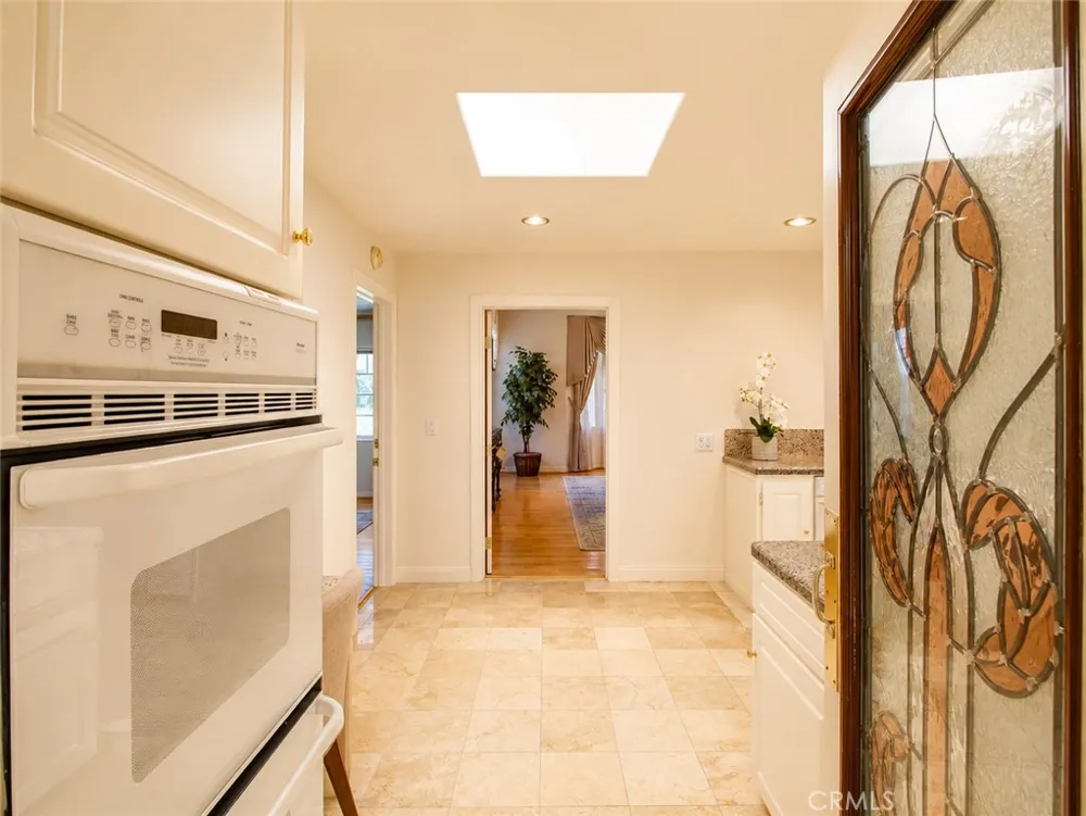 225 Barranca Bradbury, CA 91008