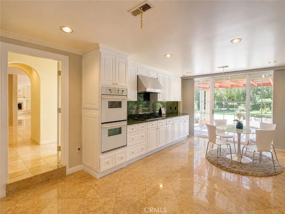 225 Barranca Bradbury, CA 91008