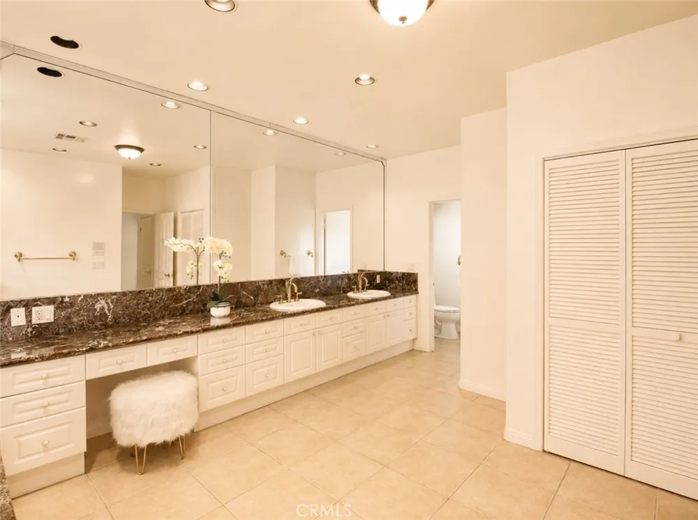 225 Barranca Bradbury, CA 91008