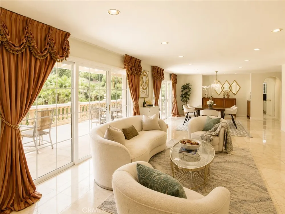225 Barranca Bradbury, CA 91008