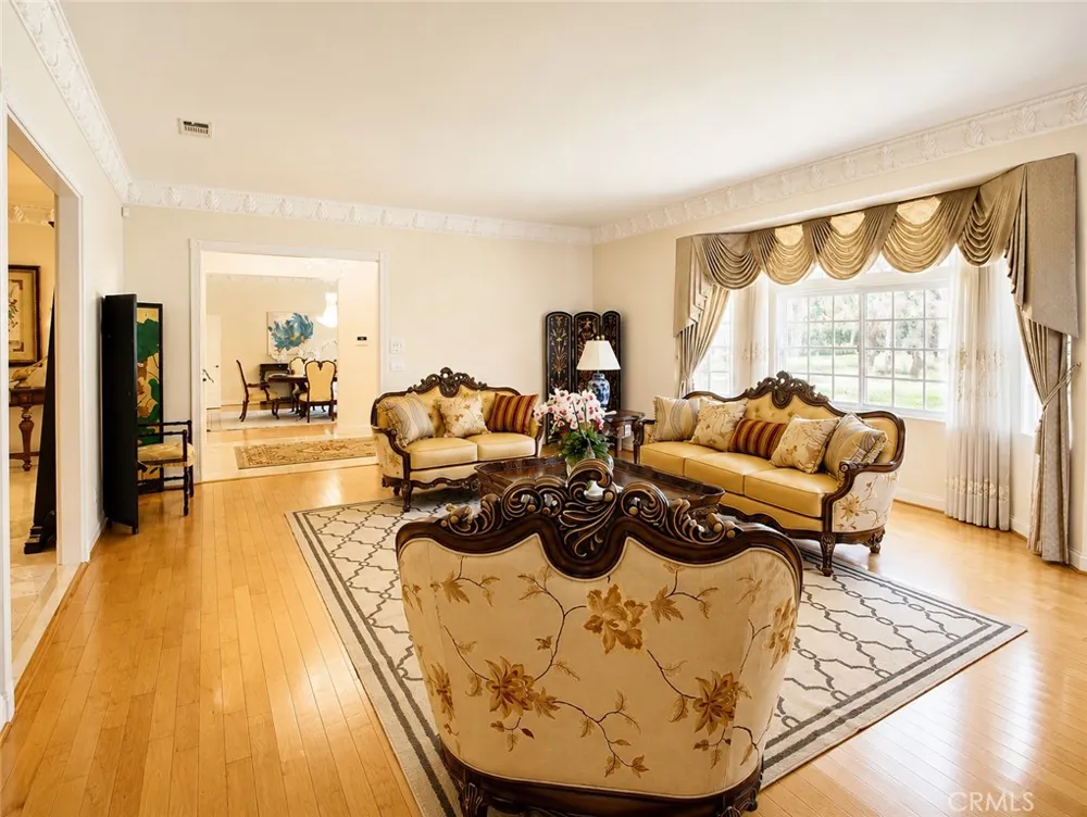 225 Barranca Bradbury, CA 91008