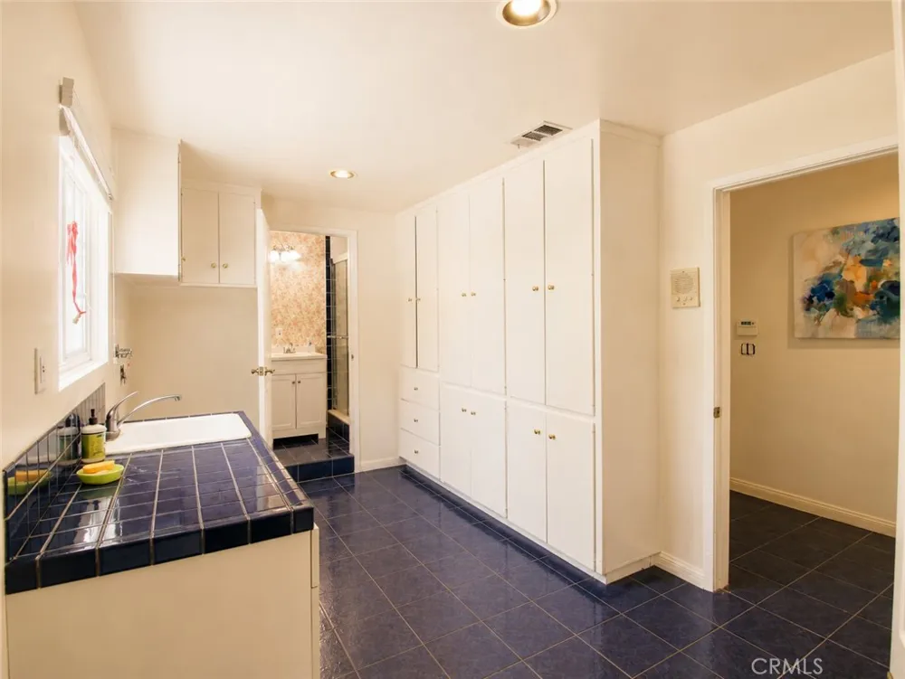 225 Barranca Bradbury, CA 91008