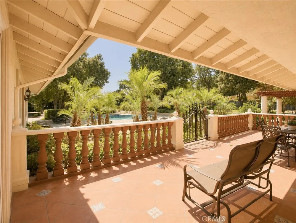 225 Barranca Bradbury, CA 91008