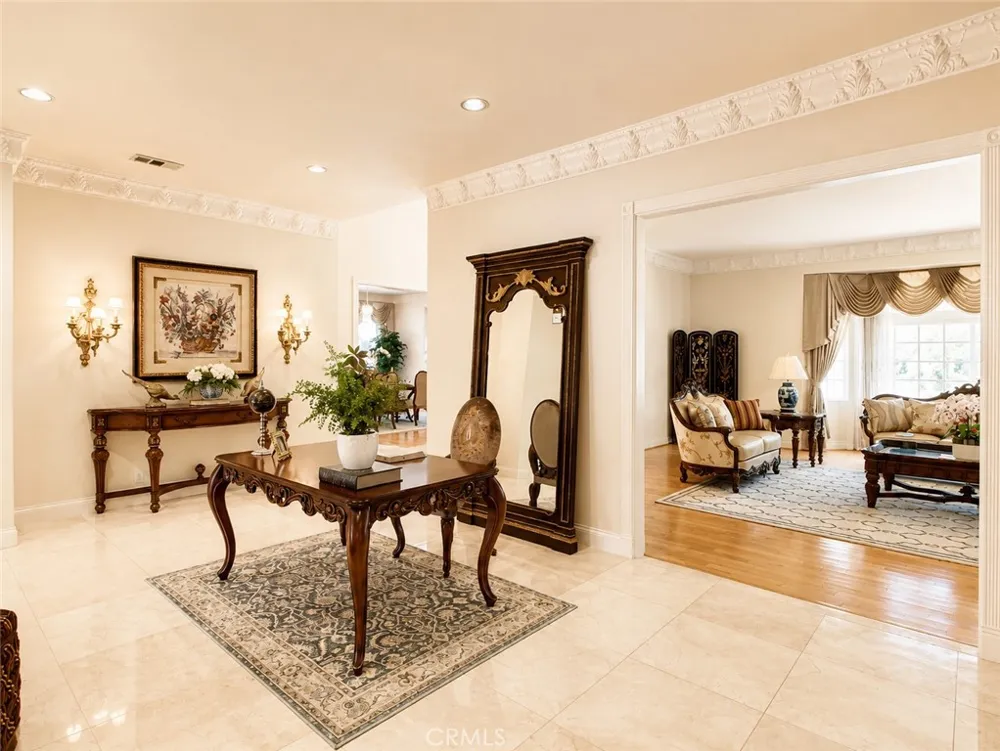 225 Barranca Bradbury, CA 91008