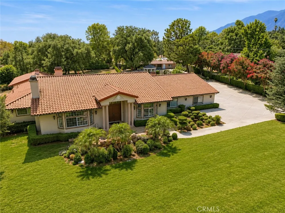 225 Barranca Bradbury, CA 91008