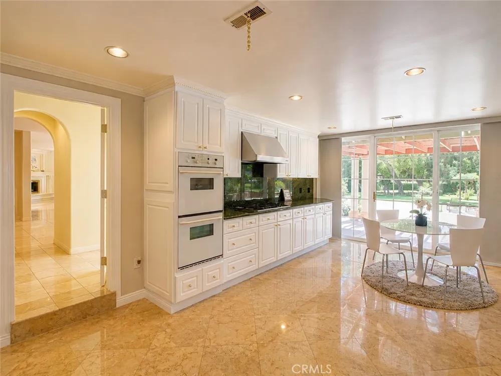 225 Barranca Bradbury, CA 91008