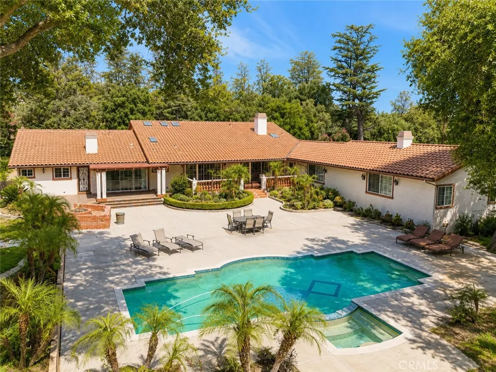 225 Barranca Bradbury, CA 91008