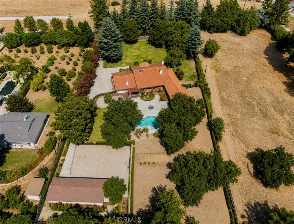 225 Barranca Bradbury, CA 91008