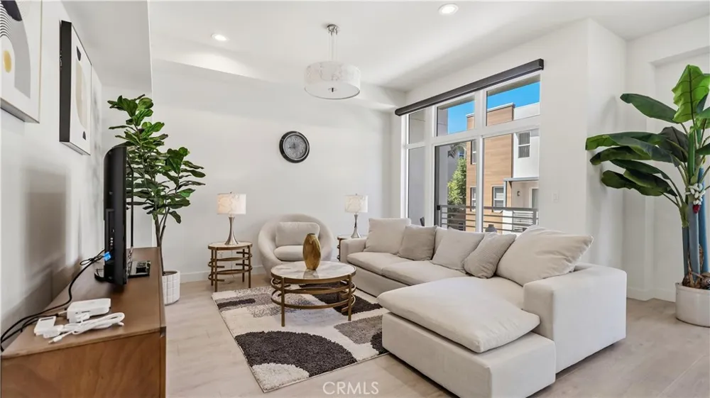 15 S Chapel Ave #B Alhambra, CA 91801