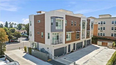 15 S Chapel Ave #B