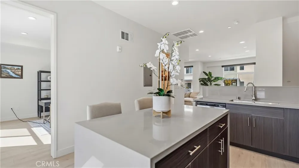 15 S Chapel Ave #B Alhambra, CA 91801