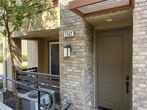 7362 Luminaire Place