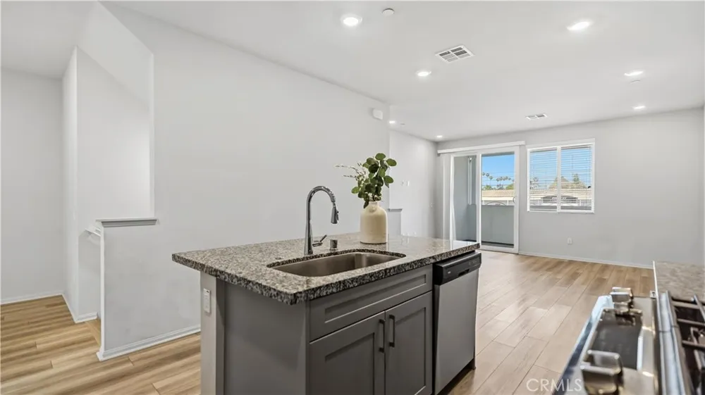 205 Vincent #117 West Covina, CA 91790