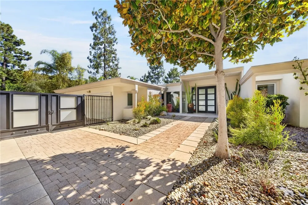 1625 Loma Vista Beverly Hills, CA 90210