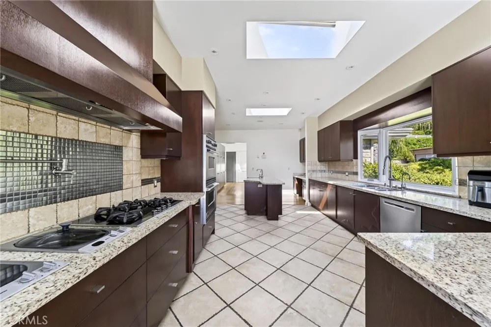 1625 Loma Vista Beverly Hills, CA 90210