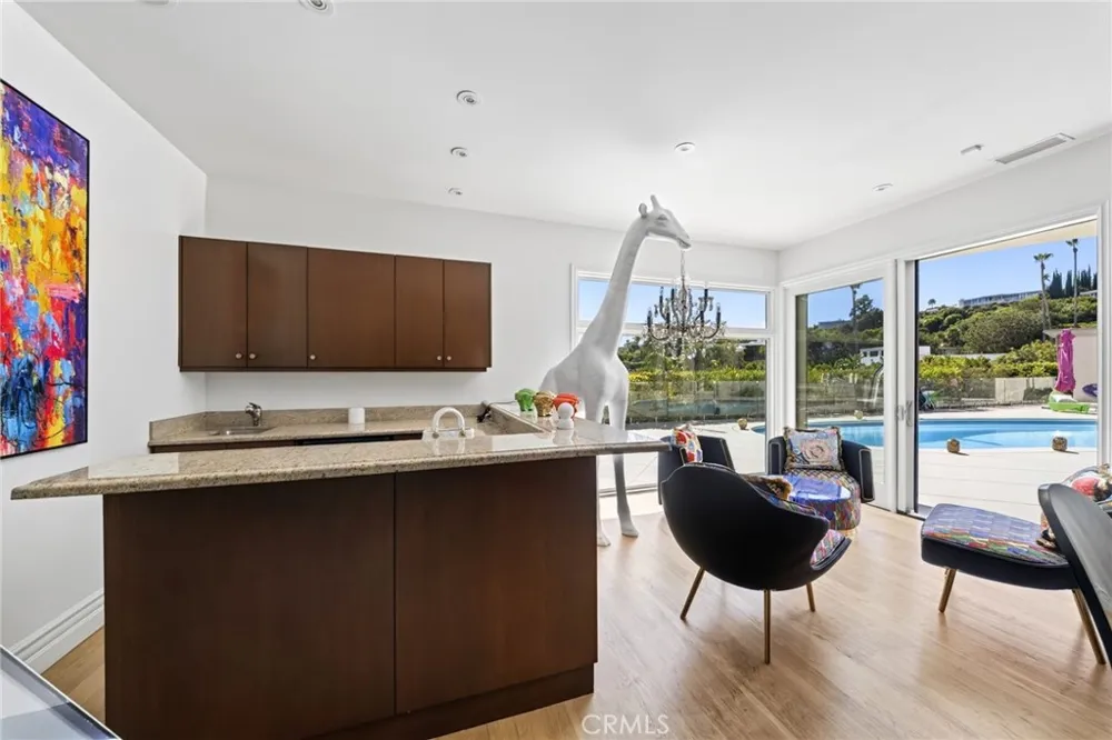 1625 Loma Vista Beverly Hills, CA 90210