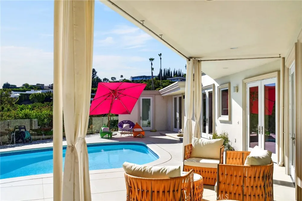 1625 Loma Vista Beverly Hills, CA 90210