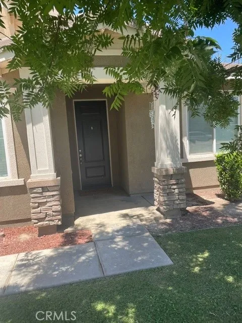8011 Amber Creek Road Bakersfield, CA 93313