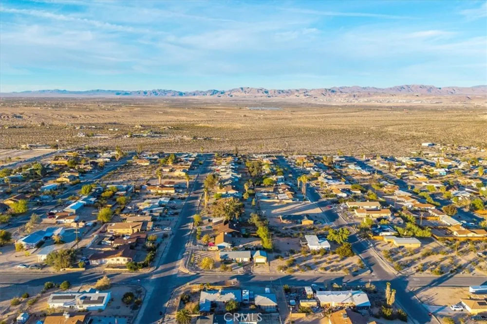71816 Siesta Drive 29 Palms, CA 92277