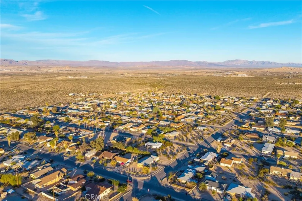 71816 Siesta Drive 29 Palms, CA 92277