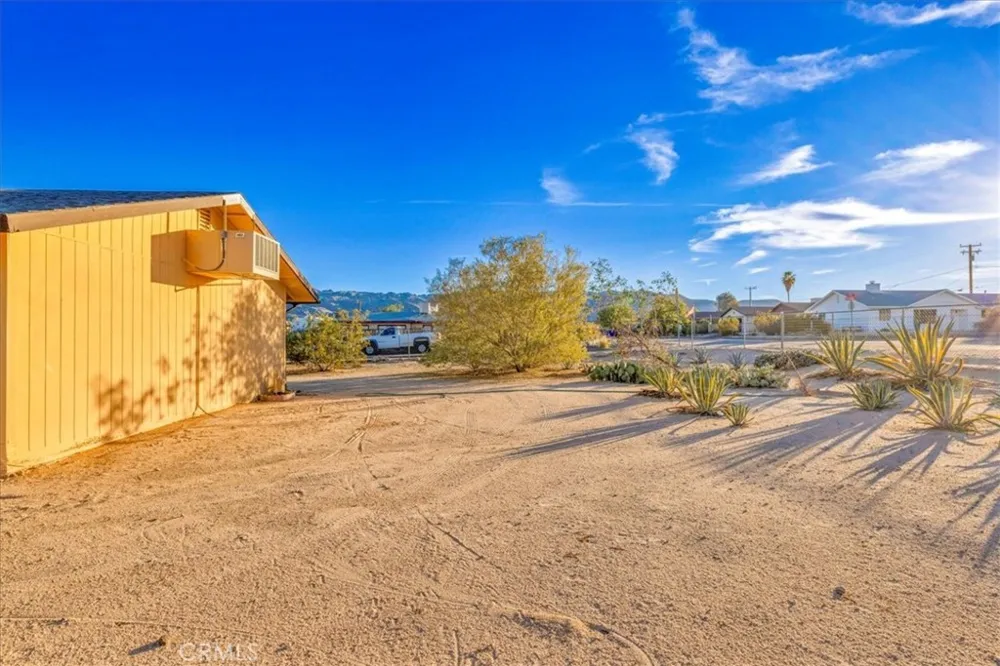 71816 Siesta Drive 29 Palms, CA 92277