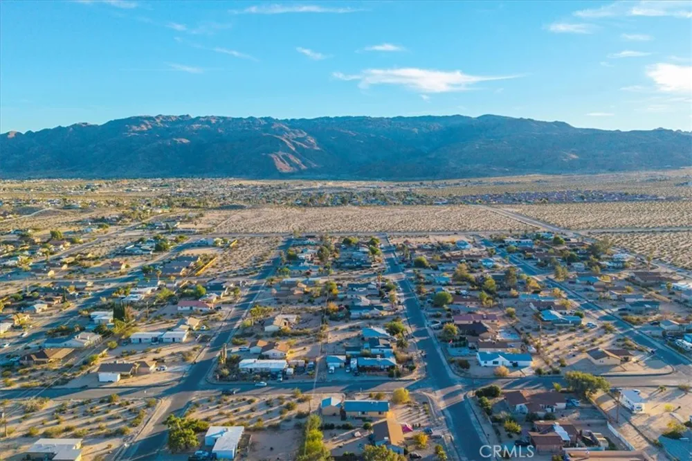 71816 Siesta Drive 29 Palms, CA 92277