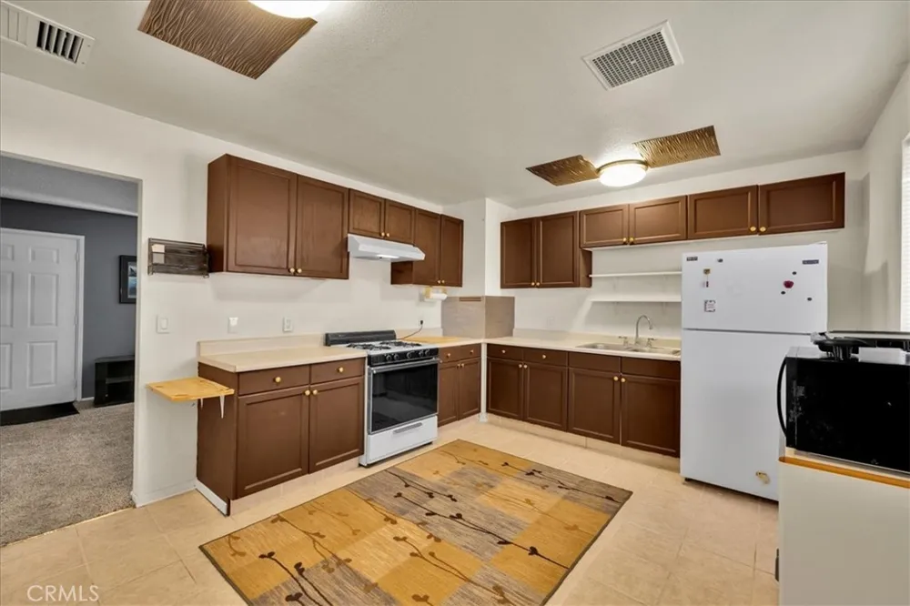 71816 Siesta Drive 29 Palms, CA 92277