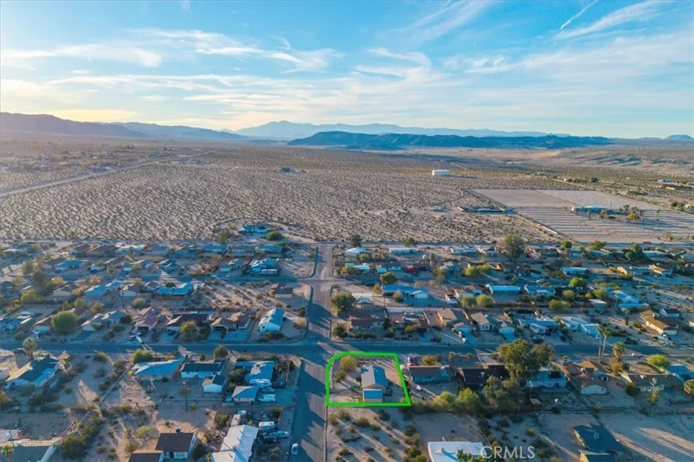 71816 Siesta Drive 29 Palms, CA 92277